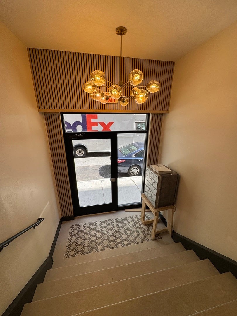 444 N State Street 3E