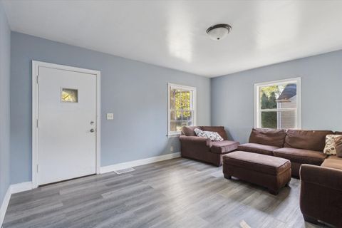 Tiny photo for 305 Foster Avenue, Rockford, IL 61102 (MLS # 12504365)