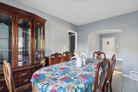 Tiny photo for 305 Foster Avenue, Rockford, IL 61102 (MLS # 12504365)