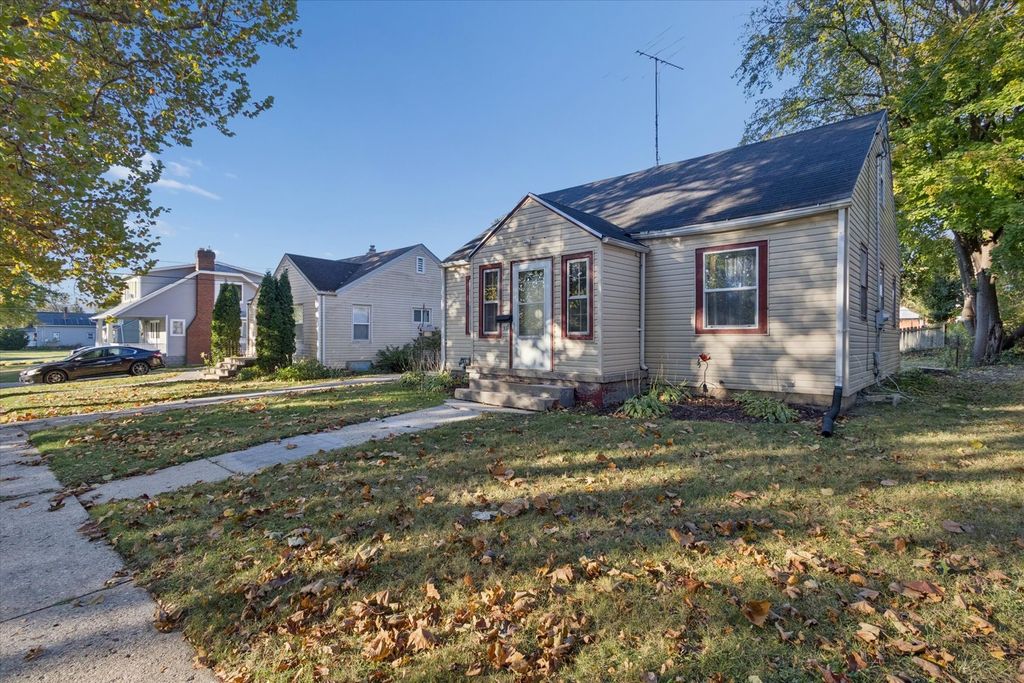 Photo for 305 Foster Avenue, Rockford, IL 61102 (MLS # 12504365)