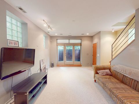 Tiny photo for 945 N Honore Street #1, Chicago, IL 60622 (MLS # 12565593)