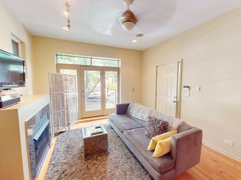 Tiny photo for 945 N Honore Street #1, Chicago, IL 60622 (MLS # 12565593)