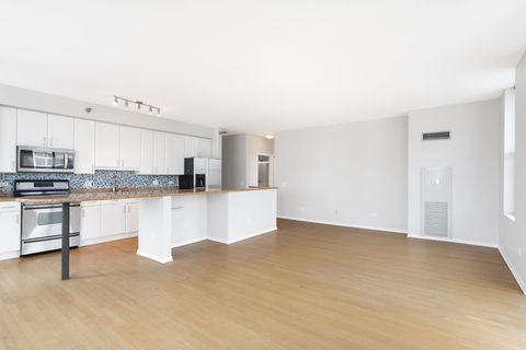 Tiny photo for 330 N JEFFERSON Street #2108, Chicago, IL 60661 (MLS # 12586728)