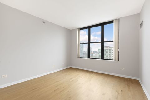 Tiny photo for 330 N JEFFERSON Street #2108, Chicago, IL 60661 (MLS # 12586728)