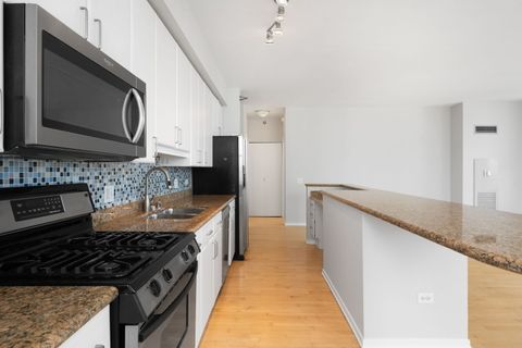 Tiny photo for 330 N JEFFERSON Street #2108, Chicago, IL 60661 (MLS # 12586728)