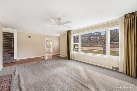 Tiny photo for Glen Ellyn, IL 60137 (MLS # 12561183)