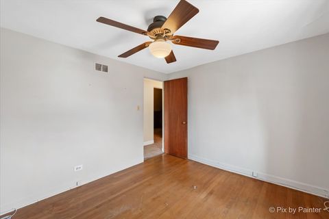 Tiny photo for Glen Ellyn, IL 60137 (MLS # 12561183)