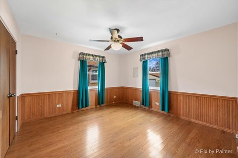 Tiny photo for Glen Ellyn, IL 60137 (MLS # 12561183)