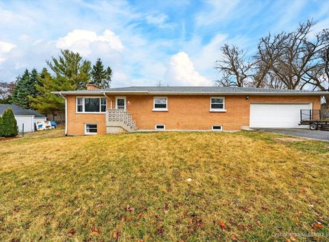 Photo of 7302 Chippewa Drive, Wonder Lake, IL 60097 (MLS # 12590837)