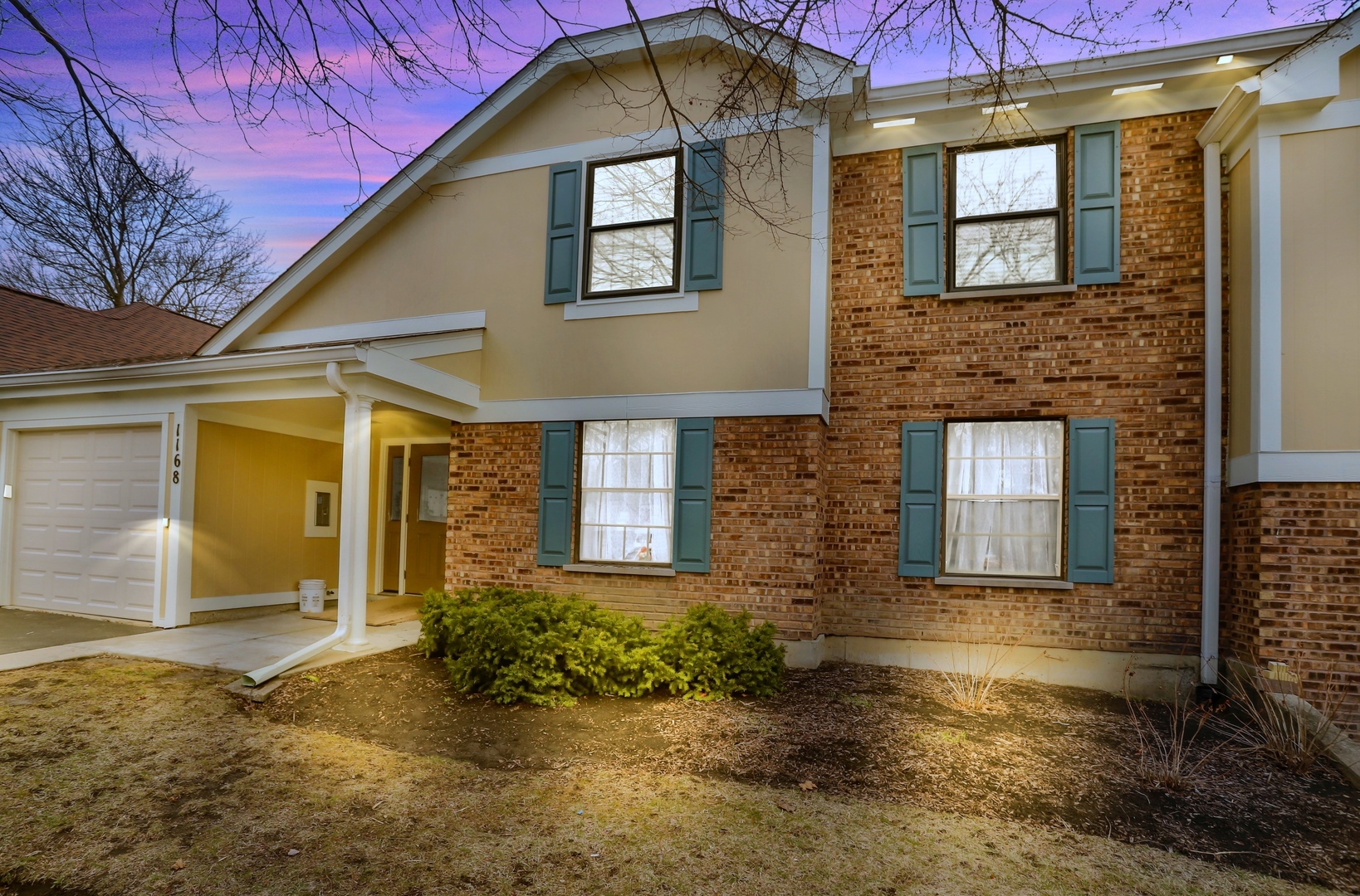 Wheeling, Illinois 60090, United States, 2 Bedrooms Bedrooms, ,2 BathroomsBathrooms,Residential,Active,246848