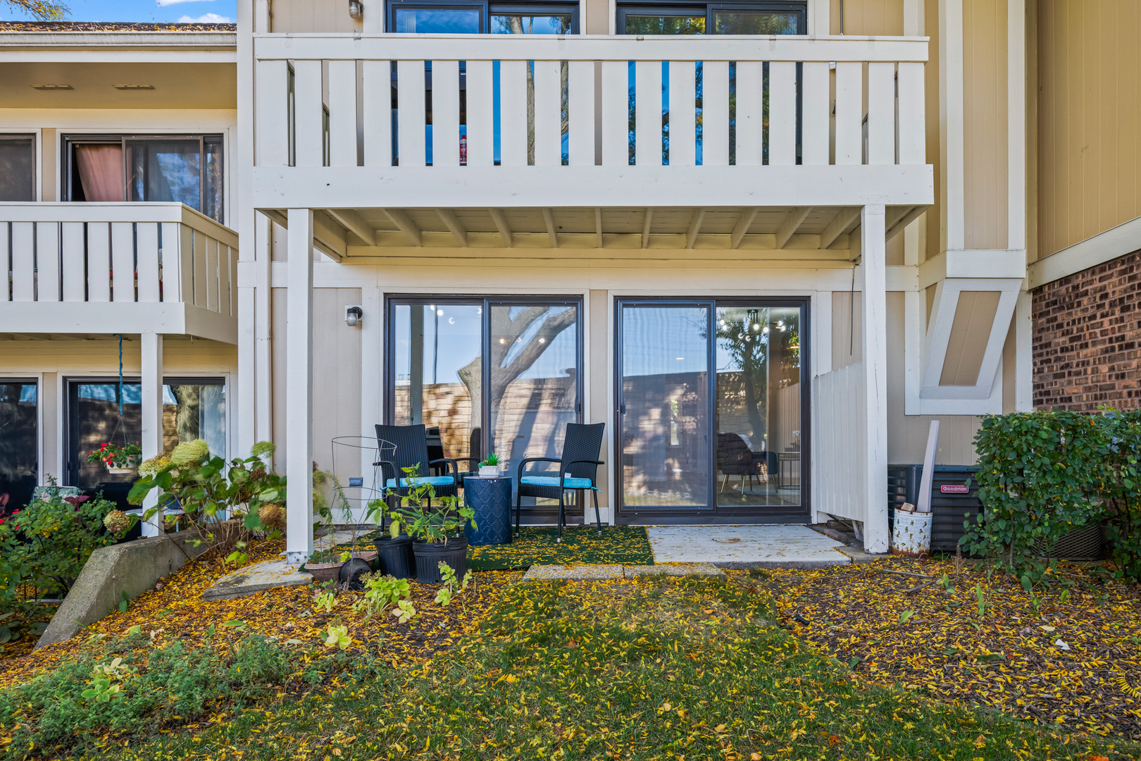 Wheeling, Illinois 60090, United States, 2 Bedrooms Bedrooms, ,2 BathroomsBathrooms,Residential,Active,246848