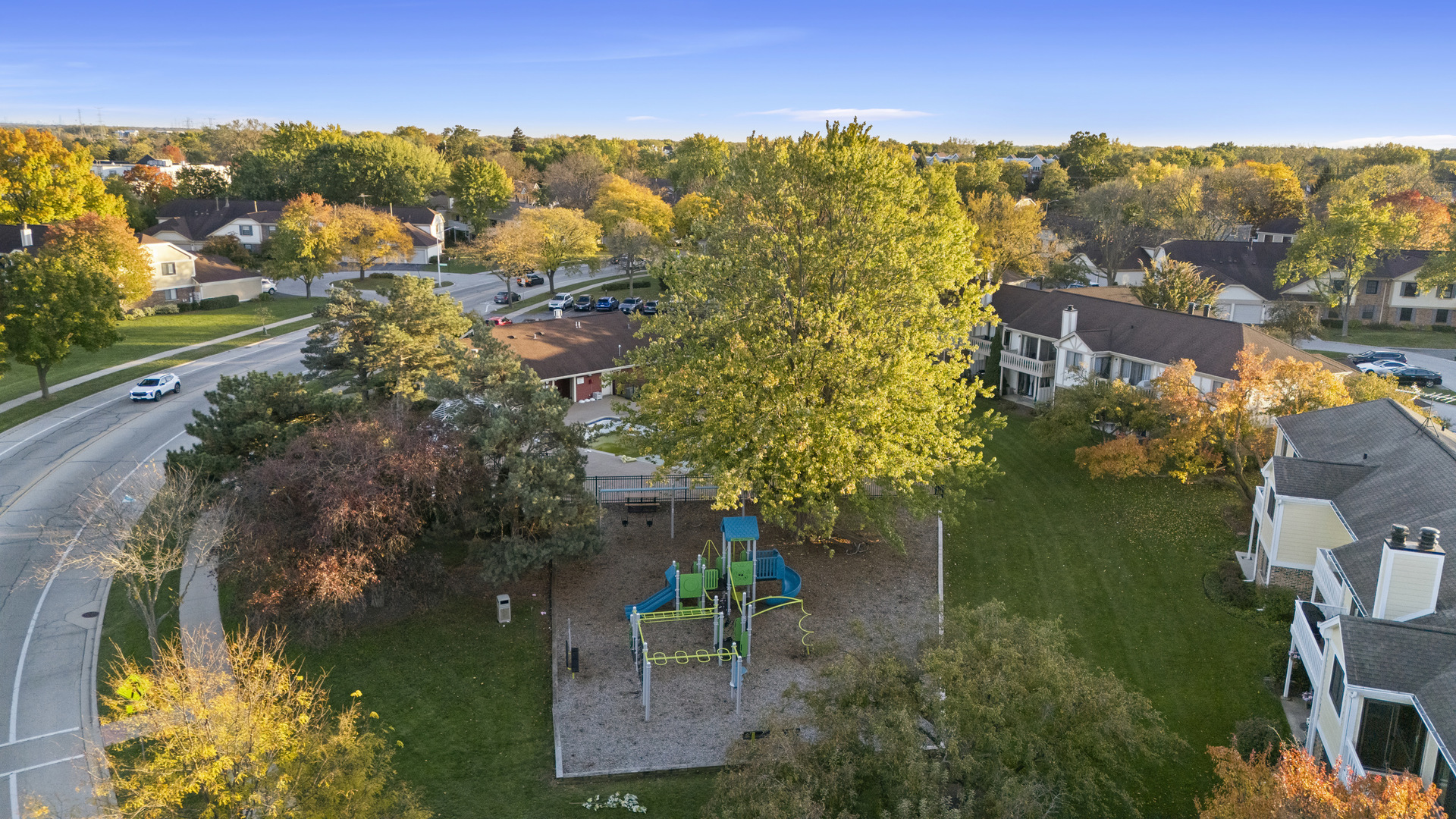 Wheeling, Illinois 60090, United States, 2 Bedrooms Bedrooms, ,2 BathroomsBathrooms,Residential,Active,246848