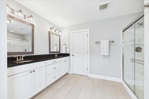 Tiny photo for 811 Michigan Street, Wheaton, IL 60187 (MLS # 12612238)