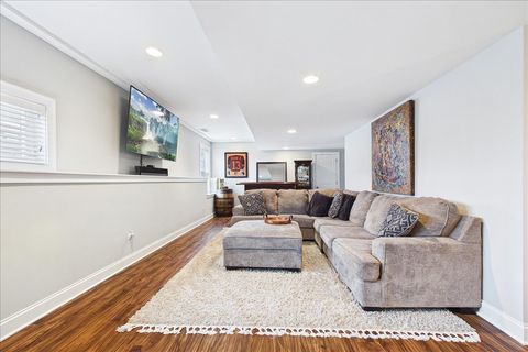 Tiny photo for 811 Michigan Street, Wheaton, IL 60187 (MLS # 12612238)