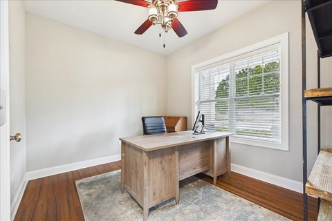 Tiny photo for 811 Michigan Street, Wheaton, IL 60187 (MLS # 12612238)