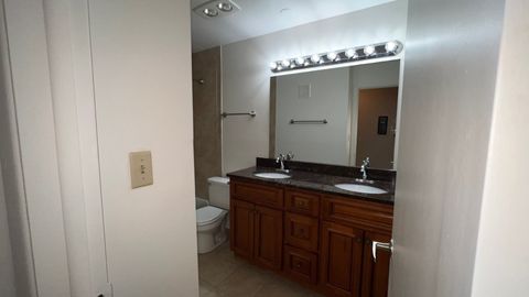 Tiny photo for 850 S Lorraine Road #3L, Wheaton, IL 60189 (MLS # 12485962)