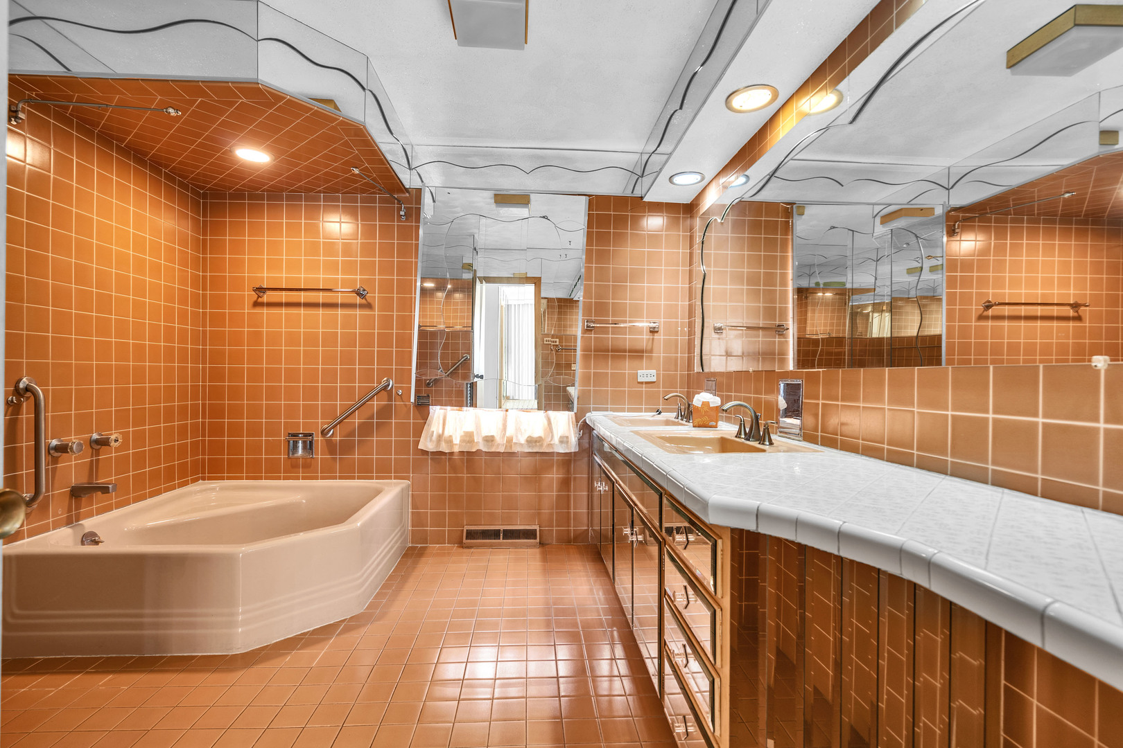 Chicago, Illinois 60643, United States, 2 Bedrooms Bedrooms, ,3 BathroomsBathrooms,Residential,Active,216838