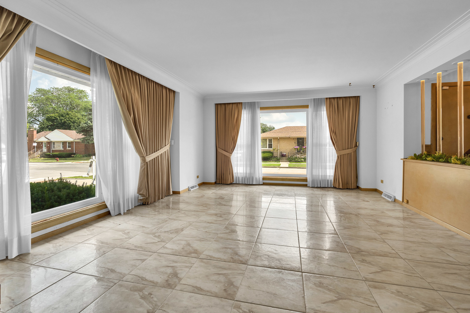 Chicago, Illinois 60643, United States, 2 Bedrooms Bedrooms, ,3 BathroomsBathrooms,Residential,Active,216838