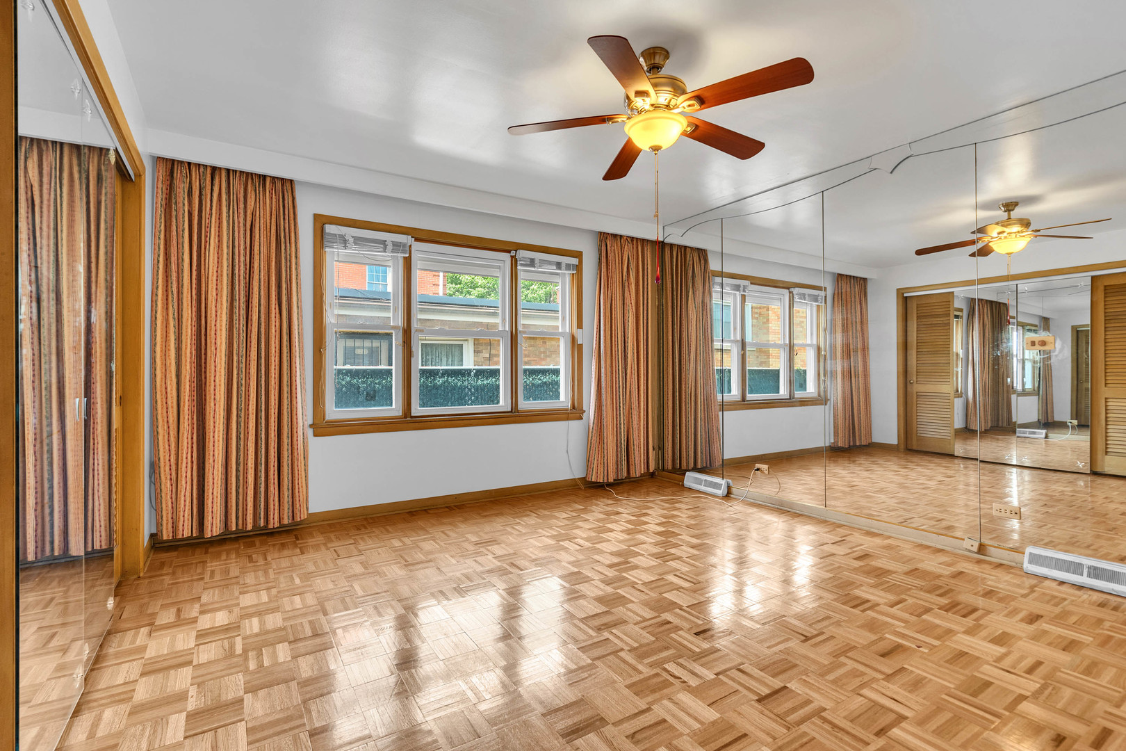 Chicago, Illinois 60643, United States, 2 Bedrooms Bedrooms, ,3 BathroomsBathrooms,Residential,Active,216838