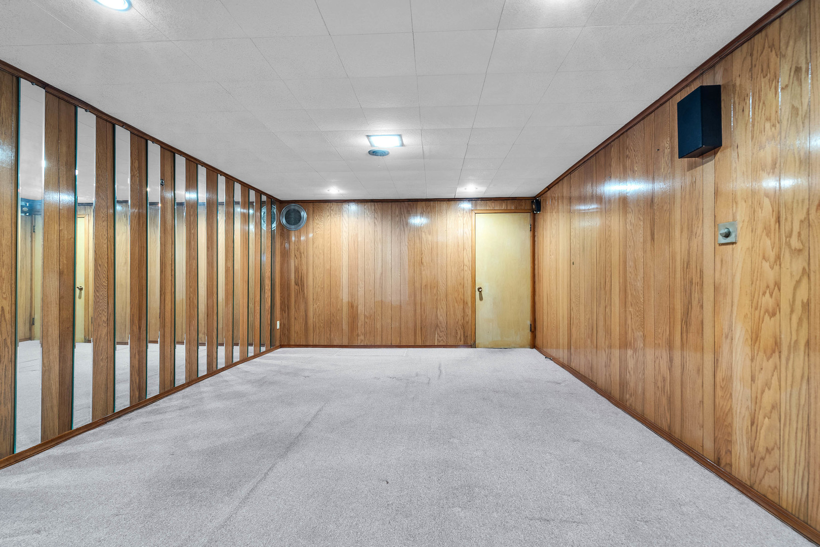 Chicago, Illinois 60643, United States, 2 Bedrooms Bedrooms, ,3 BathroomsBathrooms,Residential,Active,216838