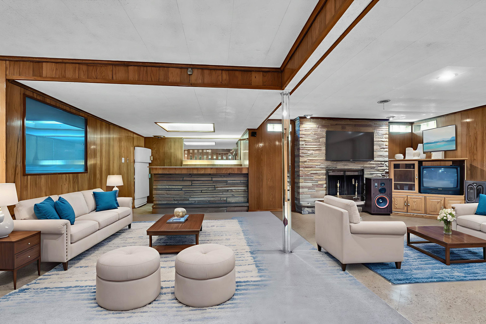 Chicago, Illinois 60643, United States, 2 Bedrooms Bedrooms, ,3 BathroomsBathrooms,Residential,Active,216838