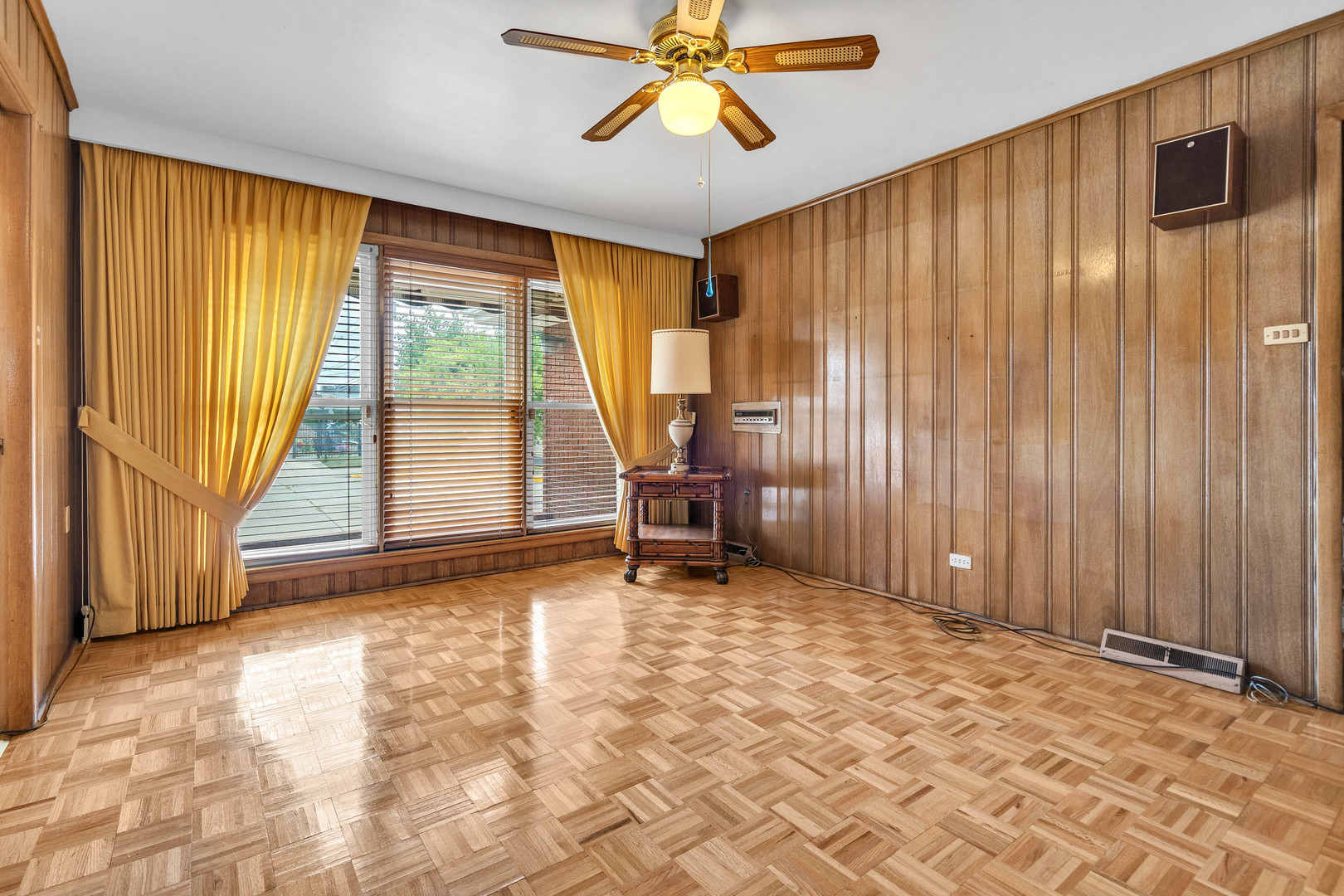 Chicago, Illinois 60643, United States, 2 Bedrooms Bedrooms, ,3 BathroomsBathrooms,Residential,Active,216838