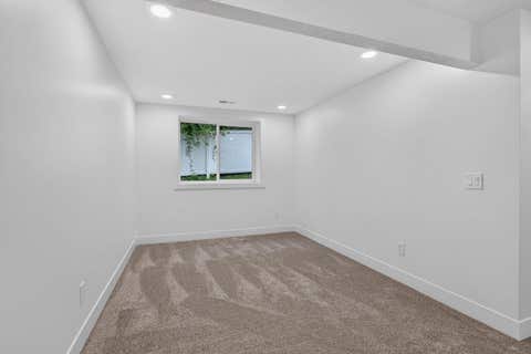 Tiny photo for 1319 Heights Court, Bettendorf, IA 52722 (MLS # 12729907)