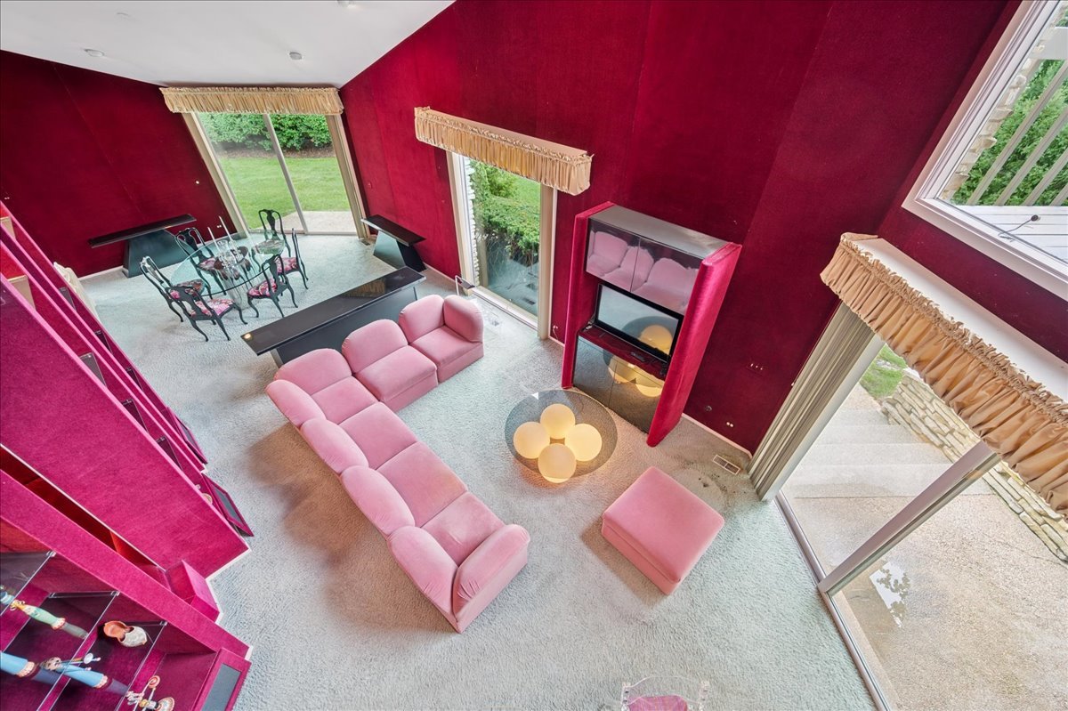 275 White Oak Lane