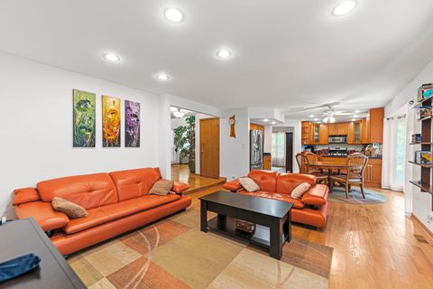 Tiny photo for 1108 Oak Ridge Drive, Streamwood, IL 60107 (MLS # 12464068)