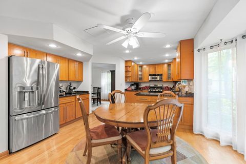 Tiny photo for 1108 Oak Ridge Drive, Streamwood, IL 60107 (MLS # 12464068)