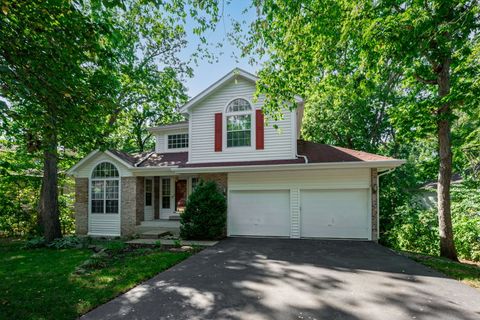 Photo of 1108 Oak Ridge Drive, Streamwood, IL 60107 (MLS # 12464068)