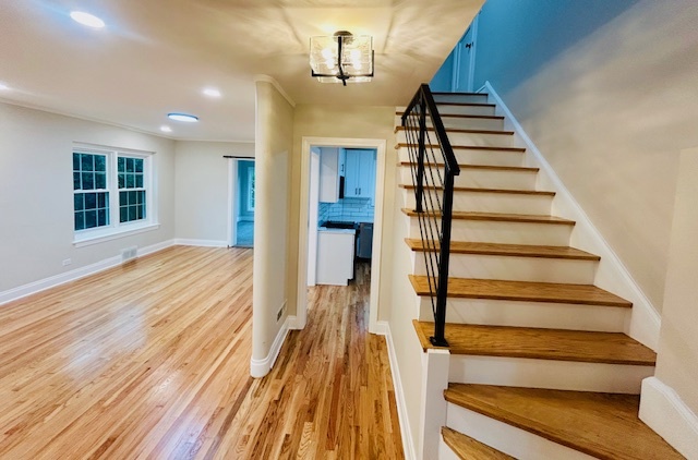 200 S Delaplaine Road