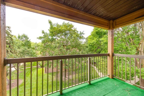Tiny photo for 829 S Dwyer Avenue #E, Arlington Heights, IL 60005 (MLS # 12719755)