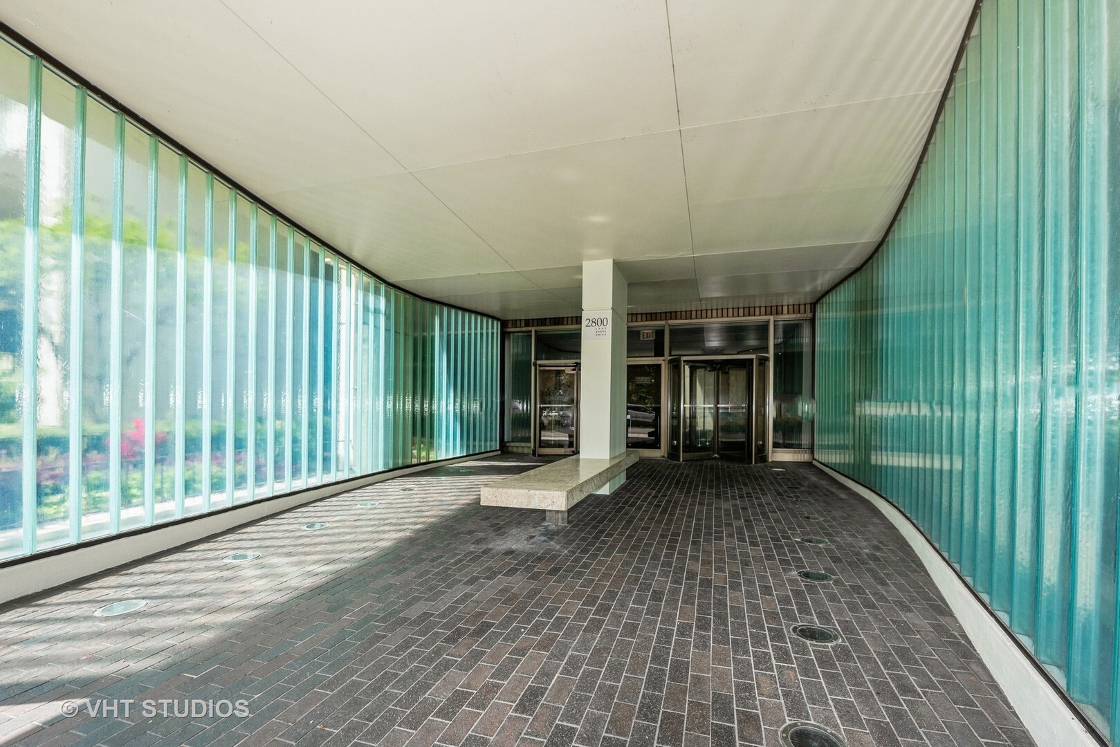 2800 N Lake Shore Drive 2506