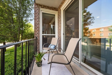 Tiny photo for 1350 N Western Avenue #111, Lake Forest, IL 60045 (MLS # 12714792)
