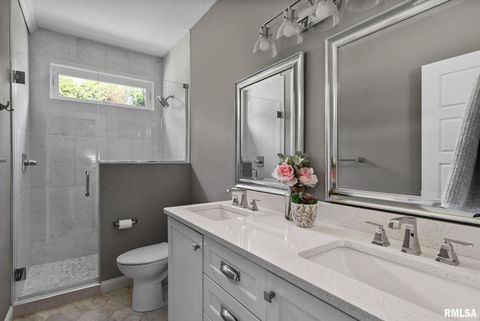 Tiny photo for 18200 247TH Avenue, Bettendorf, IA 52722 (MLS # QC4267417)