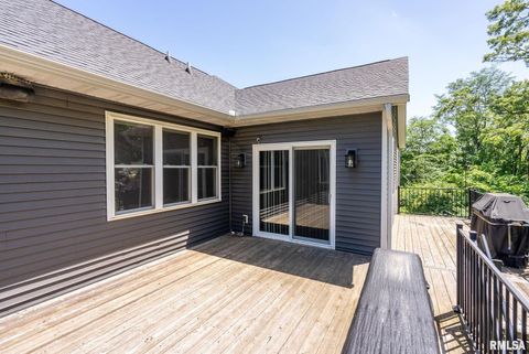 Tiny photo for 18200 247TH Avenue, Bettendorf, IA 52722 (MLS # QC4267417)