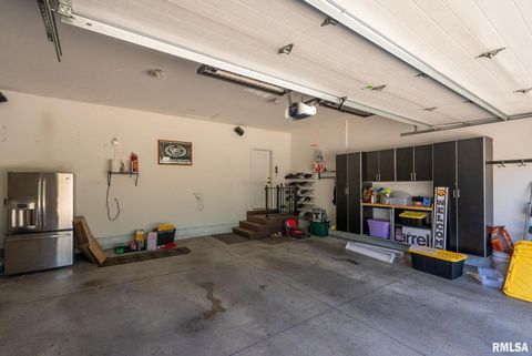 Tiny photo for 18200 247TH Avenue, Bettendorf, IA 52722 (MLS # QC4267417)