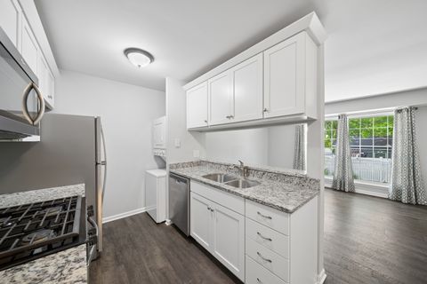 Tiny photo for 1303 Woodcutter Lane #C, Wheaton, IL 60189 (MLS # 12670619)