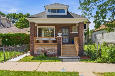 Photo of 7814 S Drexel Avenue, Chicago, IL 60619 (MLS # 12679161)