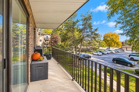 Tiny photo for 5225 James Lane #1405, Crestwood, IL 60418 (MLS # 12793358)