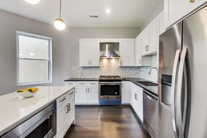 4516 S King Drive 3