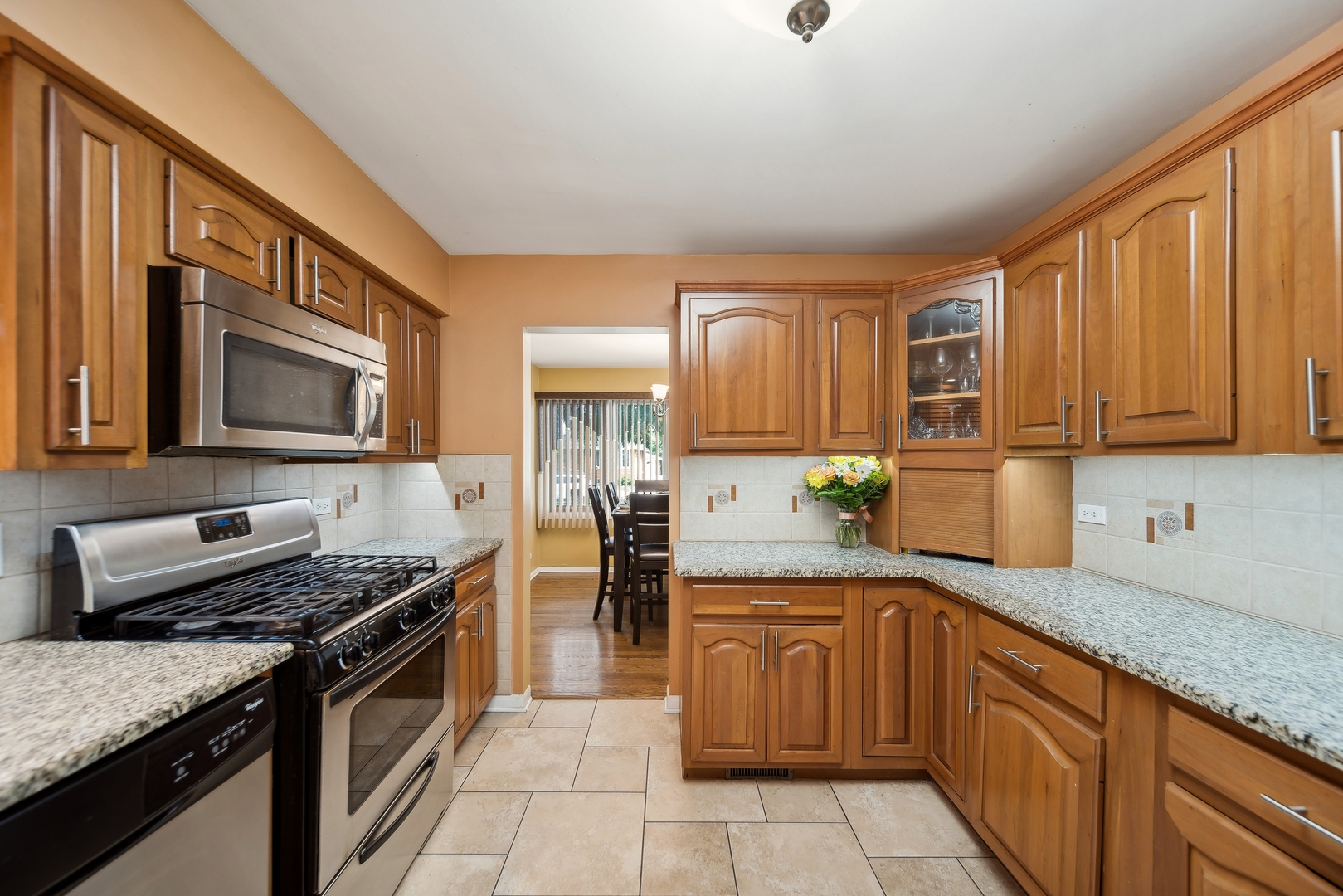 8918 S Francisco Avenue