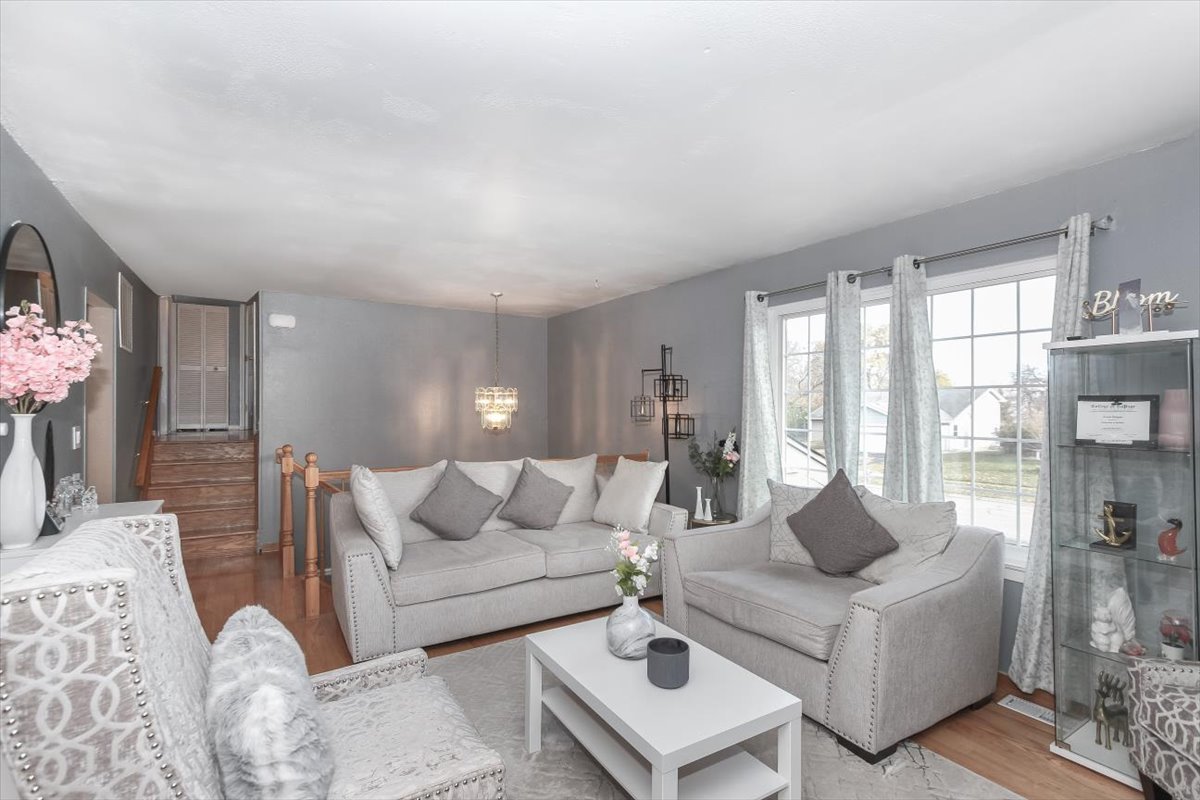 3870 Windjammer Lane