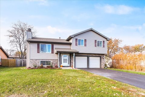 Photo of 3870 Windjammer Lane, Hanover Park, IL 60133 (MLS # 12520287)