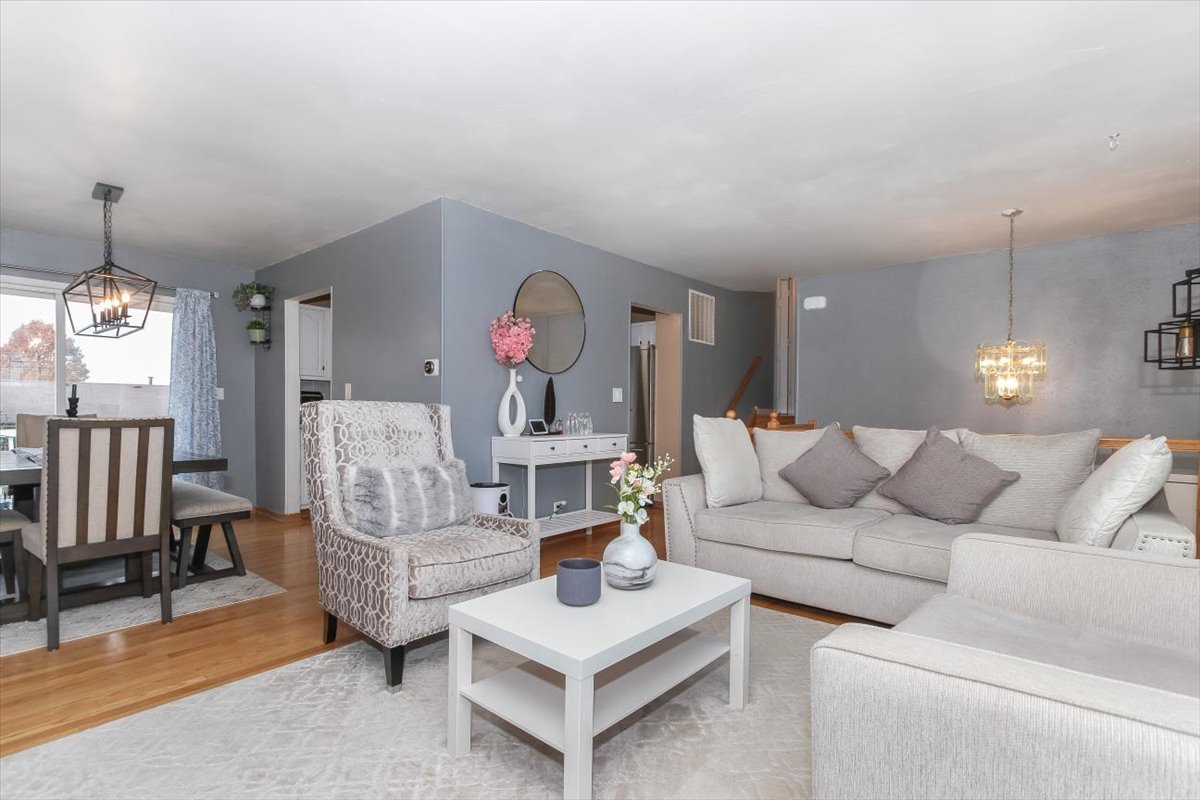 3870 Windjammer Lane