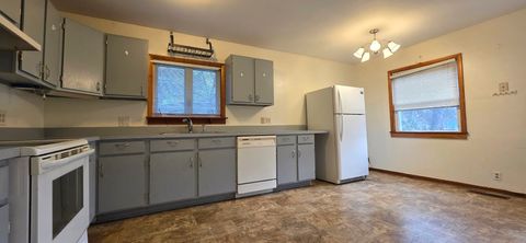 Tiny photo for 1722 Oakwood Avenue, DeKalb, IL 60115 (MLS # 12520805)