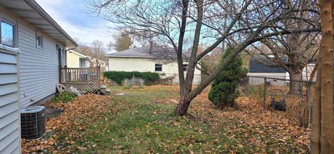 Tiny photo for 1722 Oakwood Avenue, DeKalb, IL 60115 (MLS # 12520805)