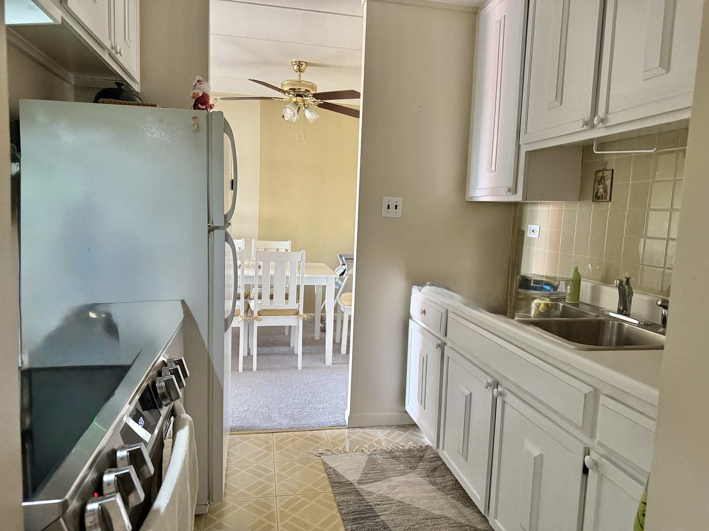 16 E Old Willow Road 516S