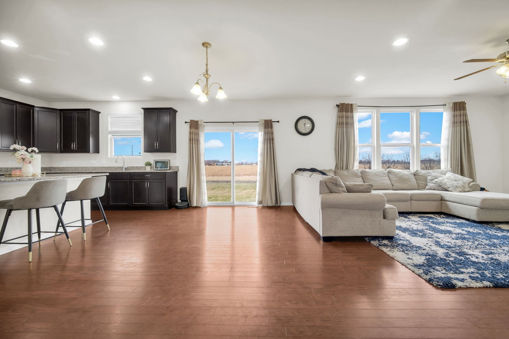 4255 FRASER Circle